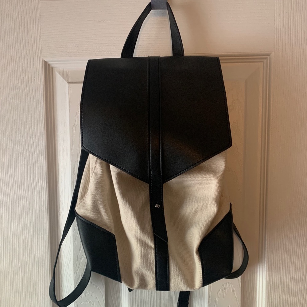 Deux Luxe Demi Backpack